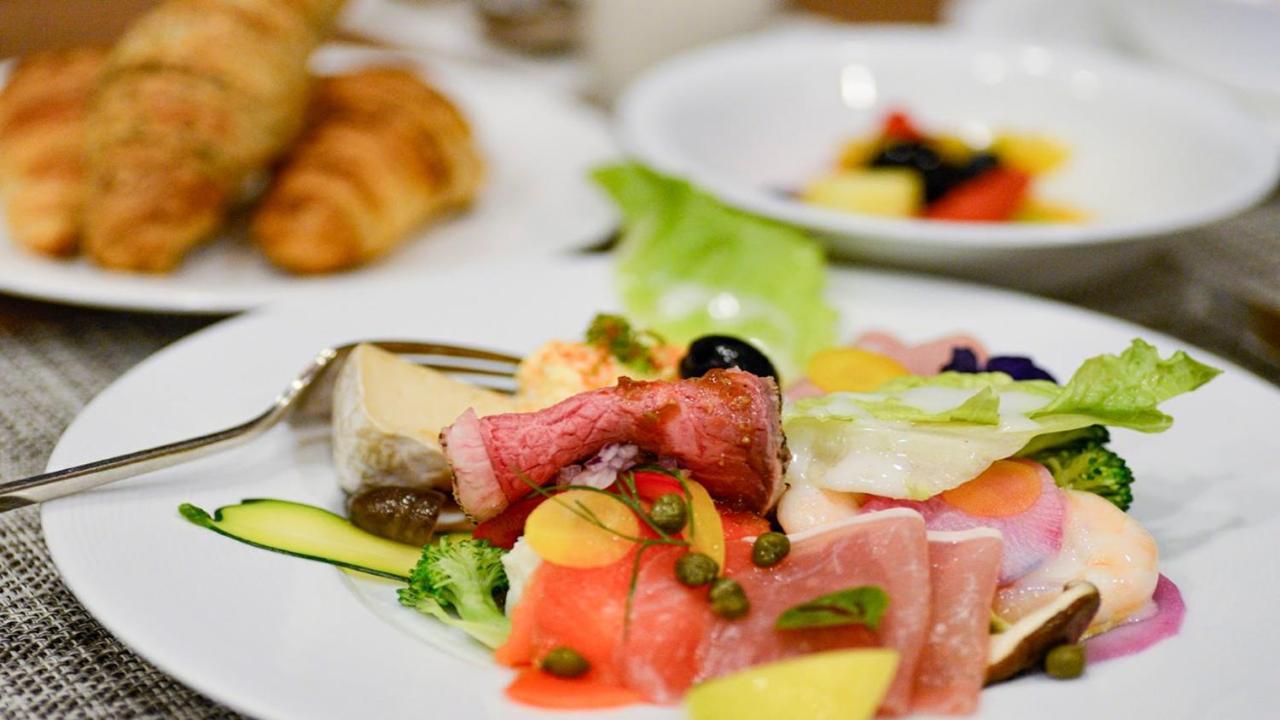 Hotel Agora Regency Osaka Sakai Sakai  Exterior foto A salad with ham